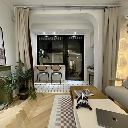 Apartment Near Nanjing Road/ Jing'An Temple/ Renmin Plaza เซี่ยงไฮ้ ภายนอก รูปภาพ